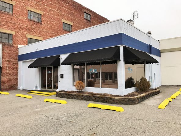 127 N Cherry St, Galesburg, IL 61401
